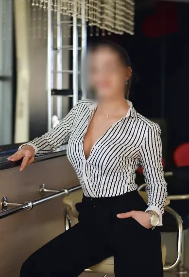 Dilara, 32