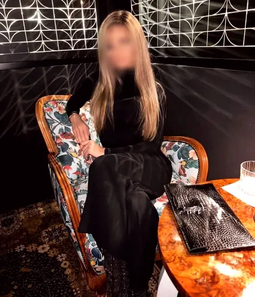 Fenna, 24
