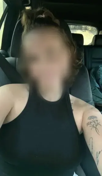 Karin, 35