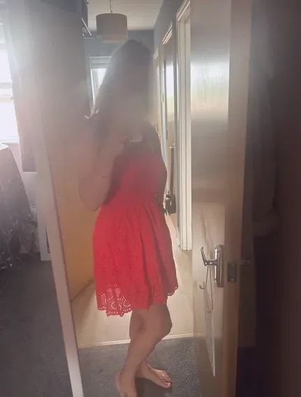 Lauren, 34