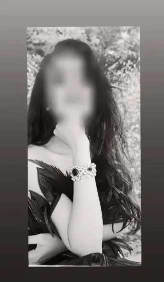 Nathalie, 28