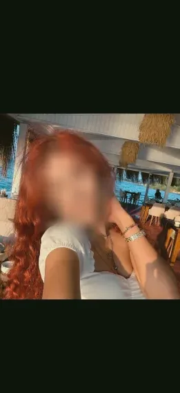 Olivia, 19