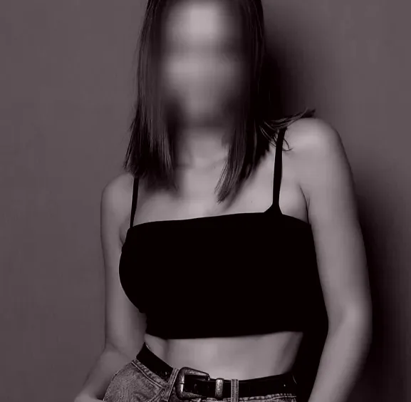 Sofia, 31