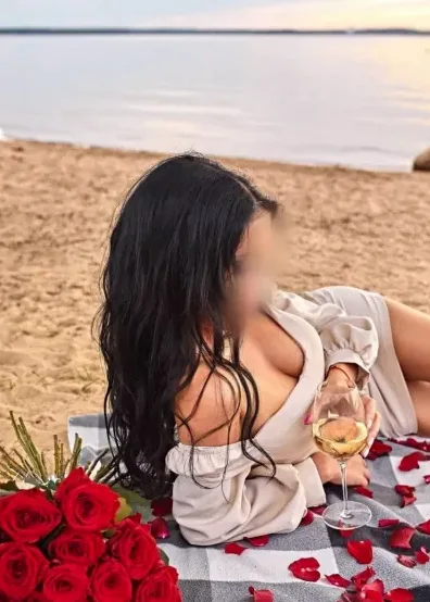 Soukaina, 35